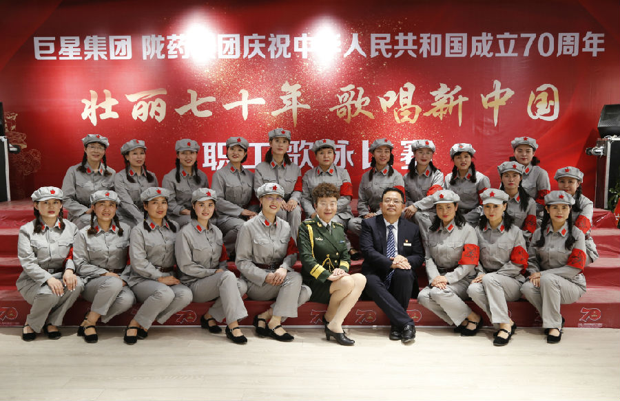 機關(guān)方隊何瑛.jpg